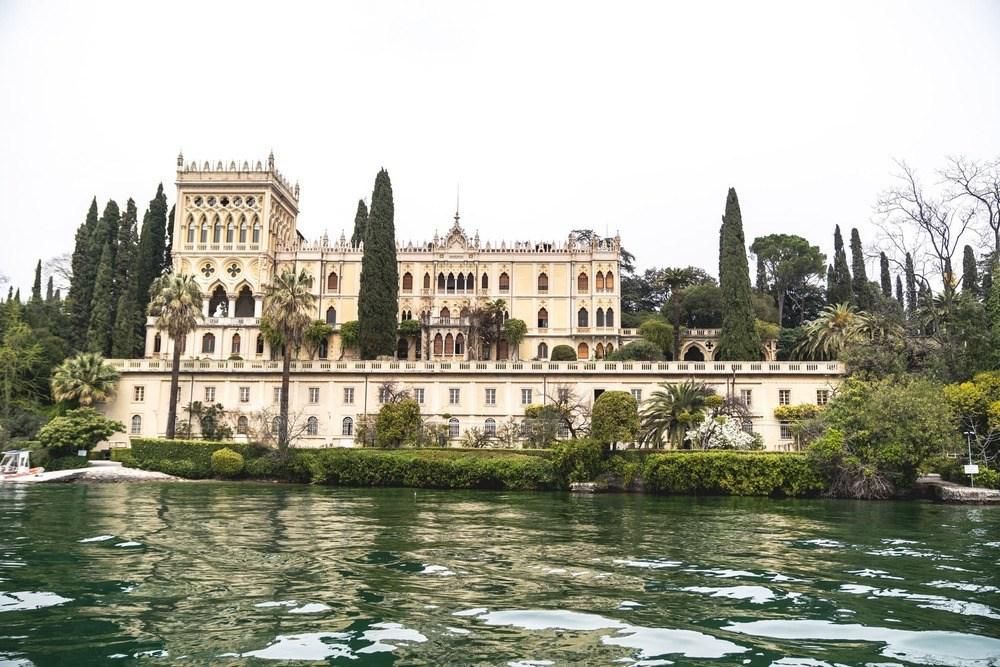 Palazzo Isola del Garda dal lago