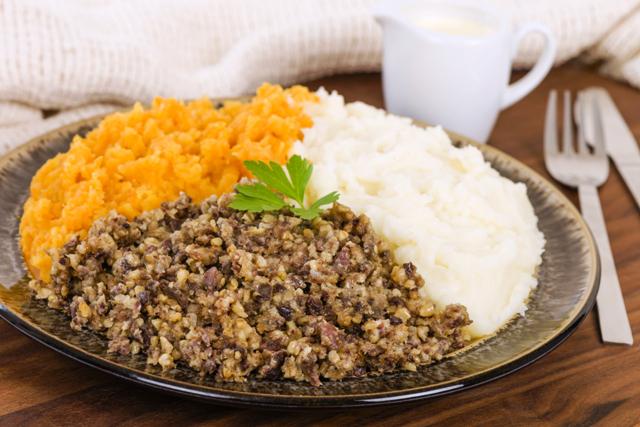 Un bel piatto di haggis, neeps and tatties 