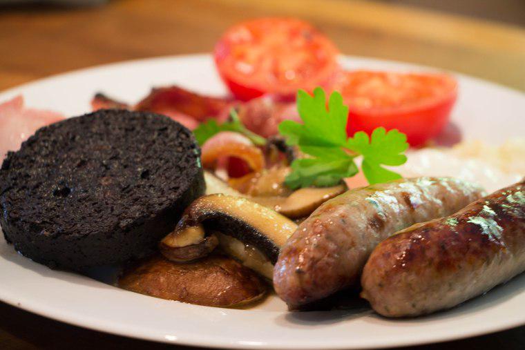 La Full Scottish Breakfast, preaparata da Maria alla Roineabhal Guesthouse vicino ad Oban