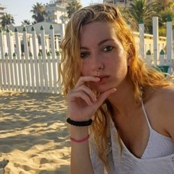 Evelyn Candileno 